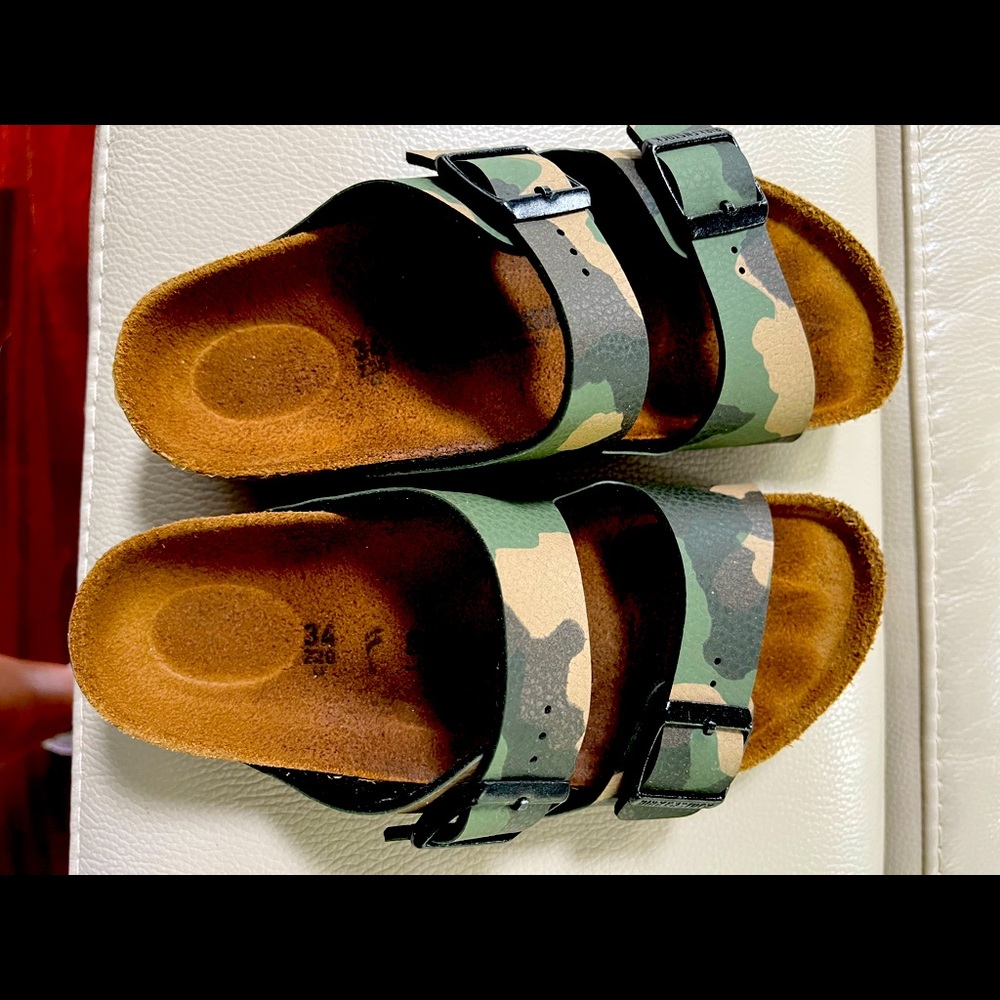 Girls camouflage sandal